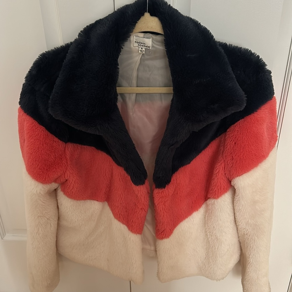 Madison & Berkeley Faux Fur Jacket - image 3